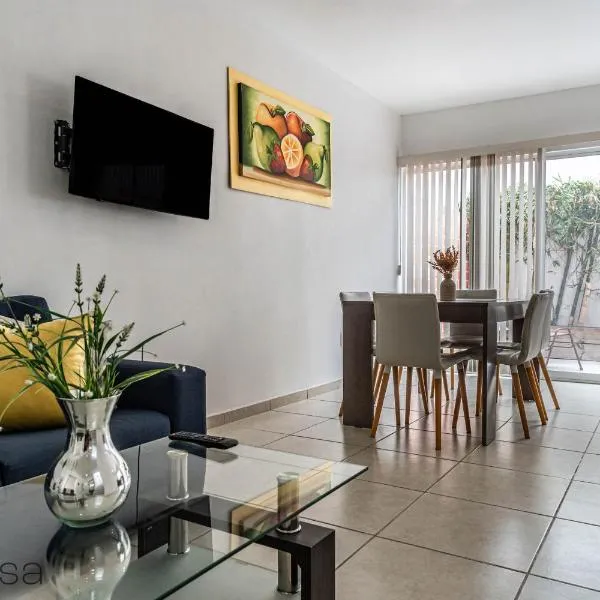 Cómoda Casa c/ Patio Privado en Aguascalientes，位于阿瓜斯卡连特斯的酒店