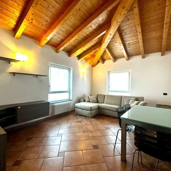 Urban Oasis Appartamento vicinanze Como 15km，位于坎图的酒店
