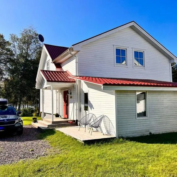 Riverfront Cosy Villa in Luleå，位于吕勒奥的酒店