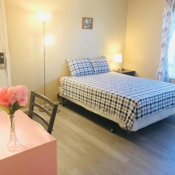 Independent bedroom with private bathroom#2，位于拉斯维加斯的酒店