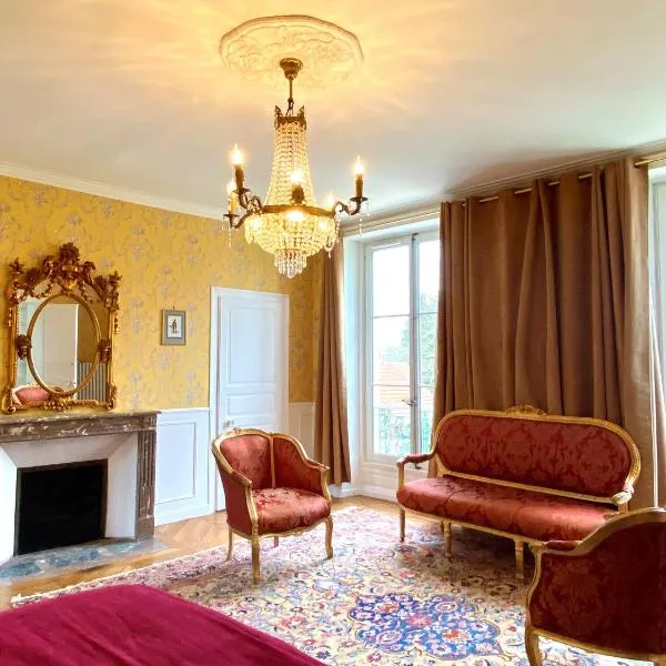 玛乔莲城堡酒店，位于Charly-sur-Marne的酒店