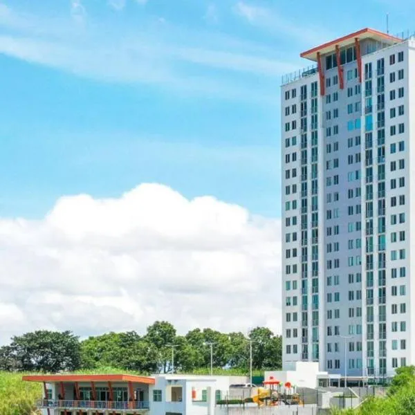Charming Retreat Heredia: Your Home Away from Home，位于埃雷迪亚的酒店