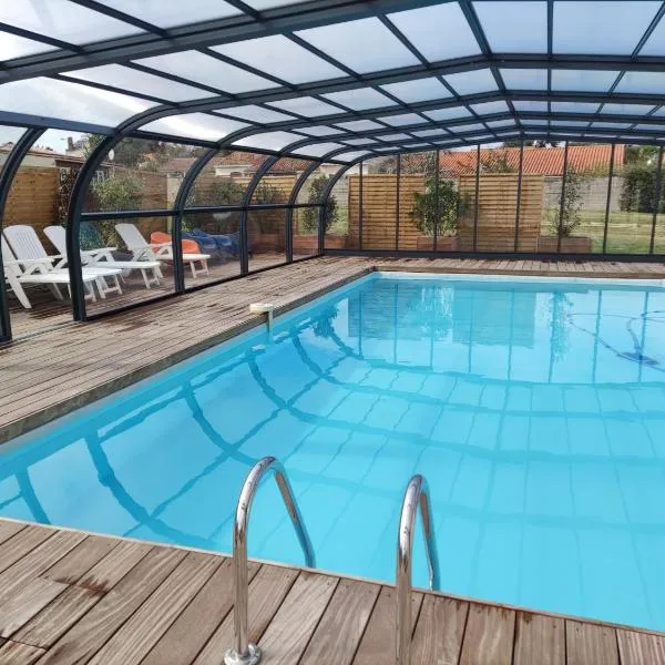 Maison avec piscine privée, proche plage，位于穆蒂耶尔勒莫费特的酒店