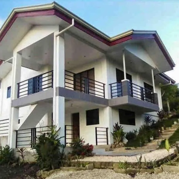 Modern Tropical Home，位于Atabay的酒店