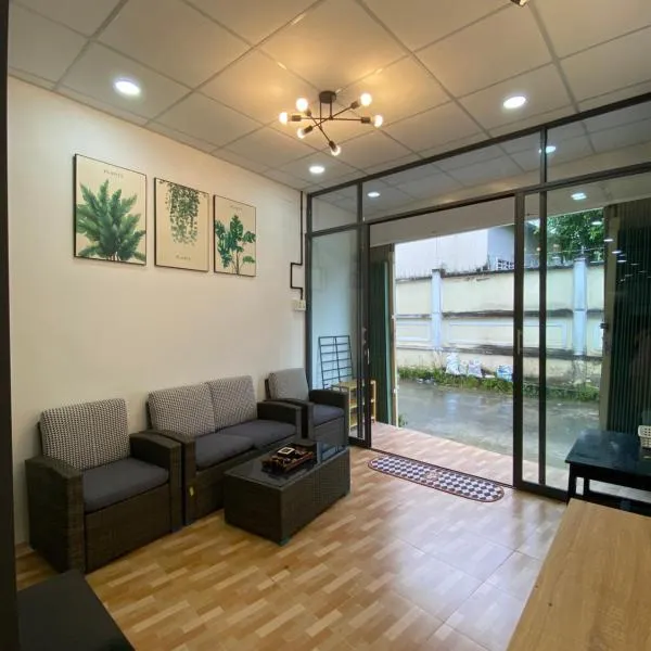 HOUSE FOR ALL - CANTHO HOMESTAY，位于芹苴的酒店