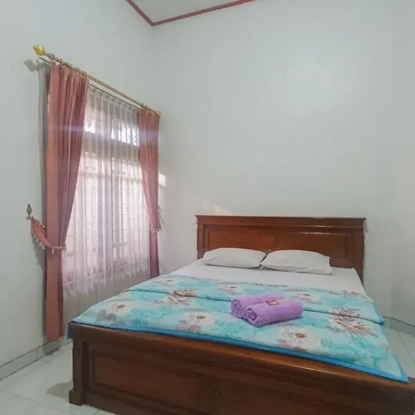 Villa Pakis Residence Banyuwangi，位于Dadapan的酒店