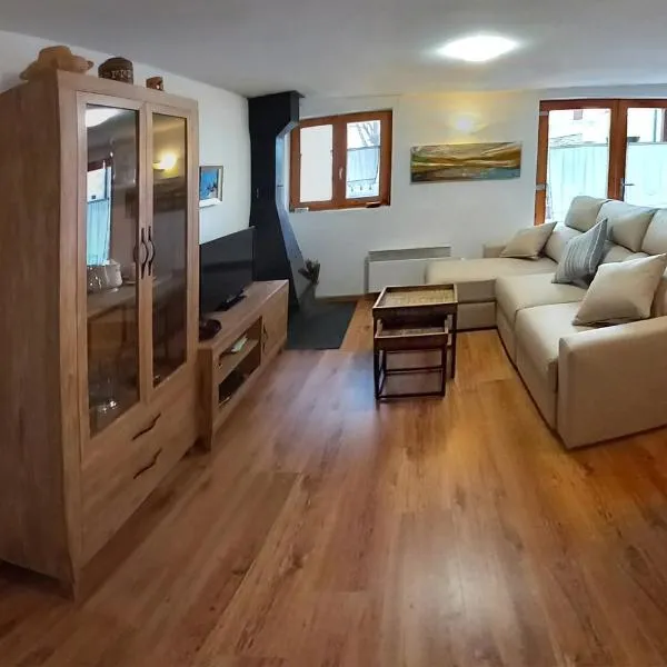 Apartamento Err，位于Err的酒店