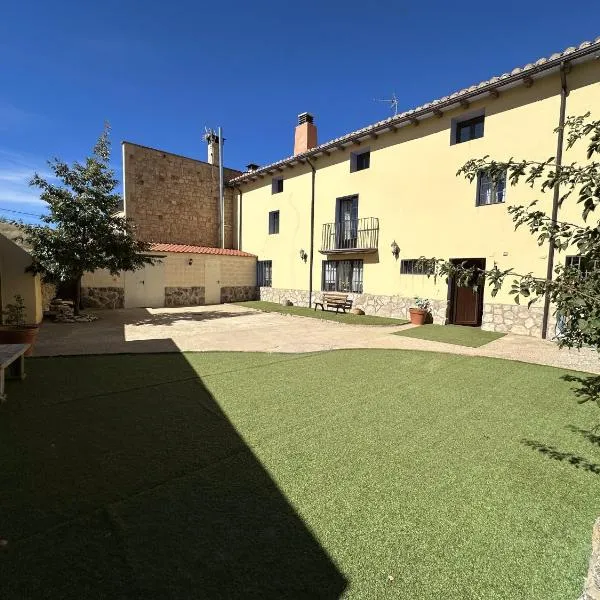 Casa Rural La Quinta Del Poeta，位于Almenar de Soria的酒店