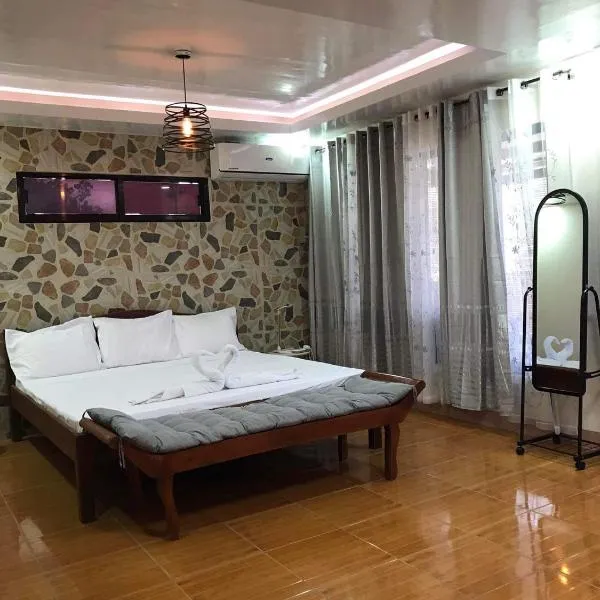 Luxury Penthouse With View&Starlink，位于Dapa的酒店