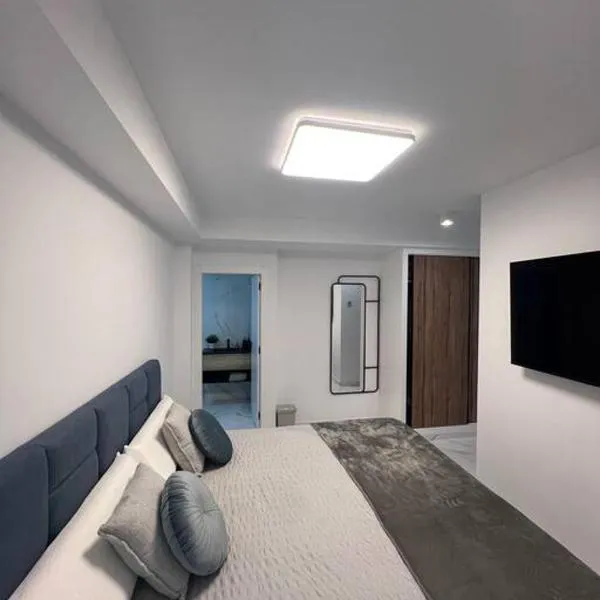 Casa De Amantes Apartment Torrevieja Alicante，位于托雷维耶哈的酒店