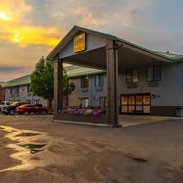 Yellowstone River Inn & Suites，位于Flying Y Ranch Airport的酒店
