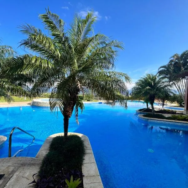 CR MARIPOSA RENTALS Cozy Retreat with Pool,Tennis,Gym,Free WiFi，位于圣安娜的酒店