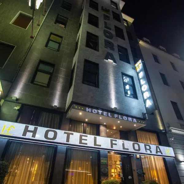 佛罗拉酒店，位于Rogeredo的酒店