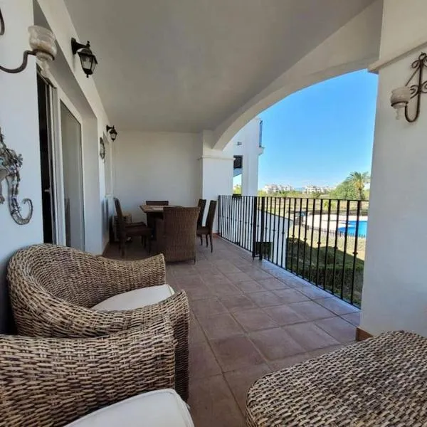 Belle vue sur la piscine，位于苏西纳的酒店