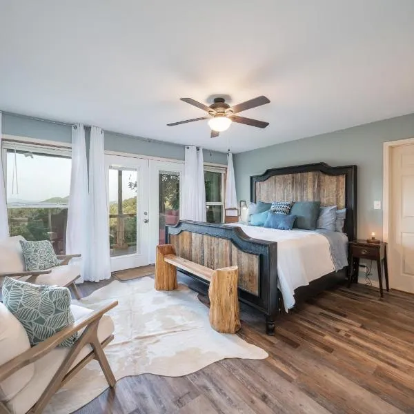 Misty Mountain Cabin Spectacular Scenic Escape by Caddo River，位于Glenwood的酒店