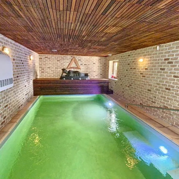 Appartement - Duplex 3 CH - 5 pers avec piscine intérieure privative Namur en pleine nature，位于Floreffe的酒店