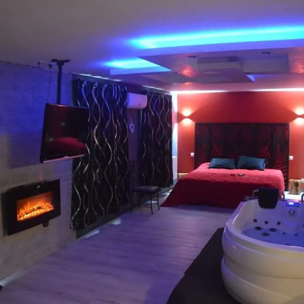 Love Room insolite Erotika，位于Le Chesne的酒店