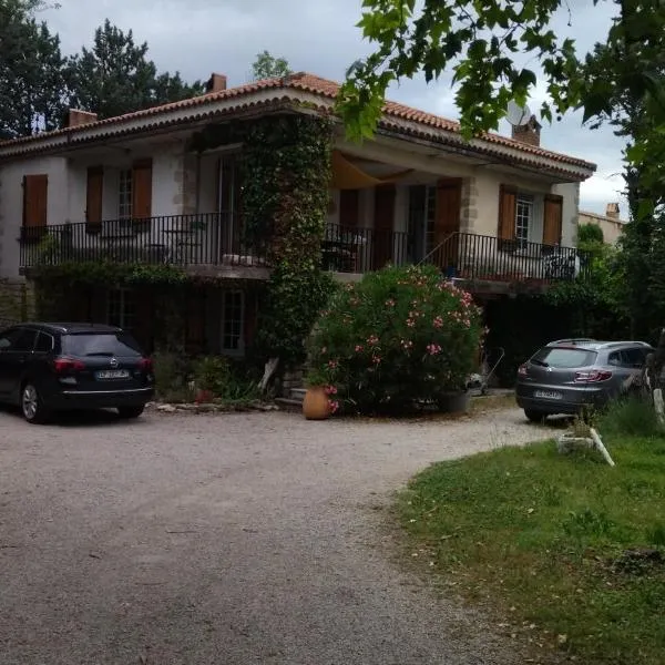 LA MAISON DU BONHEUR，位于维罗任的酒店