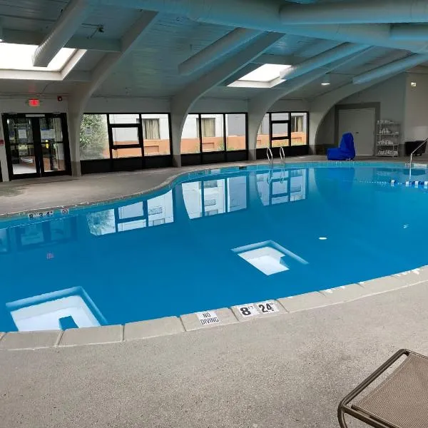 Quality Inn Perrysburg - Toledo South，位于佩里斯堡的酒店