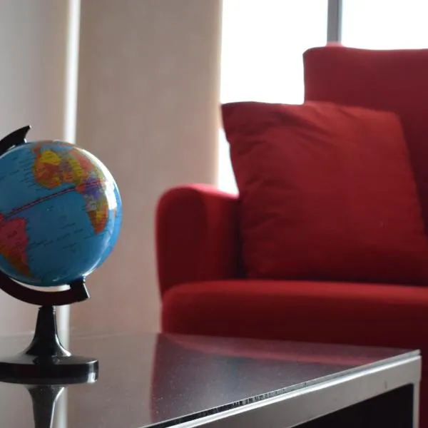 Apartamento lujoso junto al lago，位于派帕的酒店