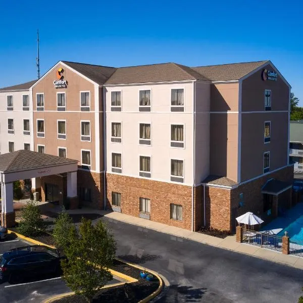 Comfort Inn & Suites Augusta West Near Fort Eisenhower，位于格罗夫敦的酒店