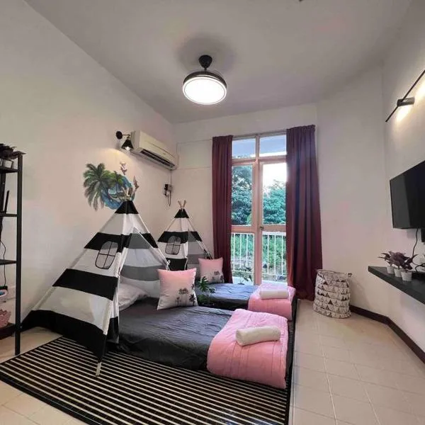 EE's Seaside House - Homestay 3 min walk to beach，位于峇都丁宜的酒店