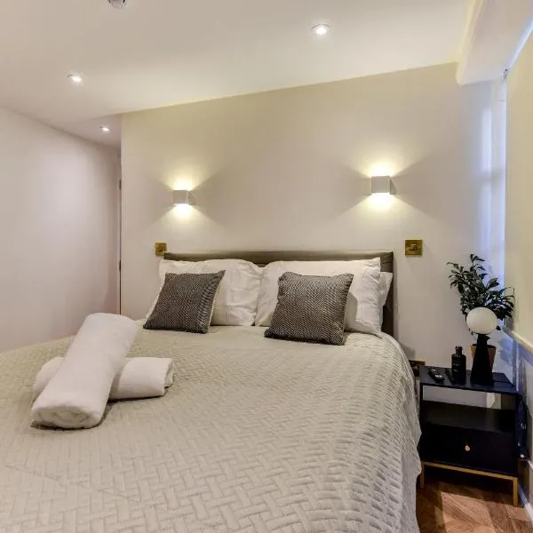 Spacious Brighton Home 2 Ensuites, Weekly & Monthly Stays-Marine LGF by Bluehouse Shortlets Brighton，位于布莱顿霍夫的酒店
