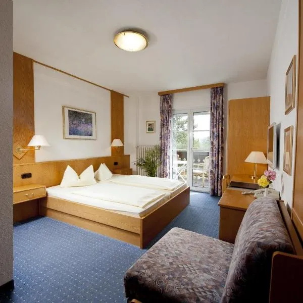 Hotel Wittelsbacher Hof，位于阿默湖畔乌廷的酒店