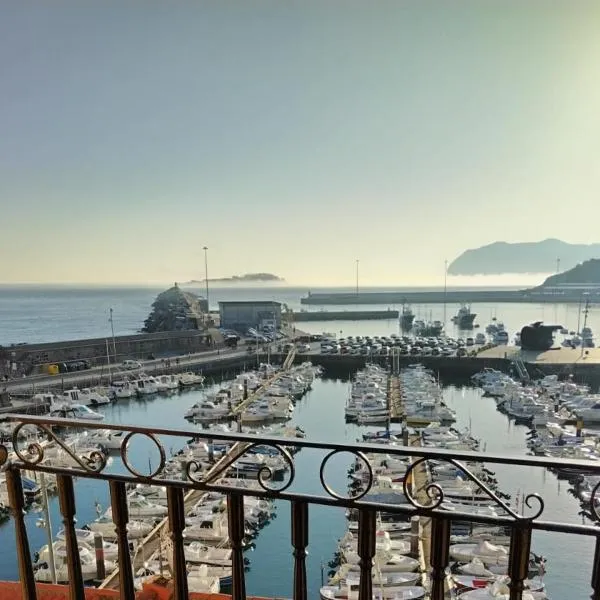 Precioso loft en Bermeo con vistas al mar，位于贝梅奥的酒店