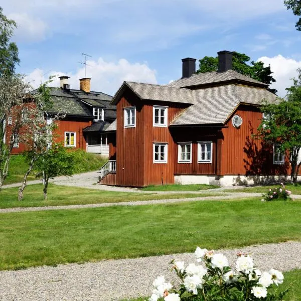 Professorsvillan - hyr hela huset，位于Sörbo的酒店