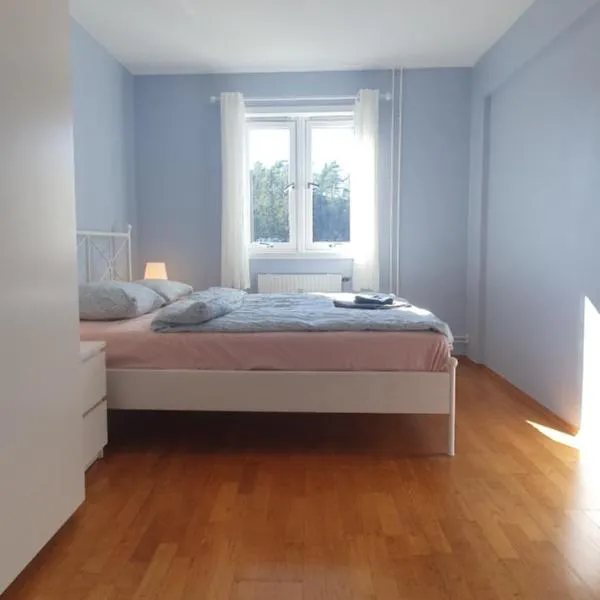 Bedroom in apartment 12 minutes to Oslo City by train，位于奥斯陆的酒店