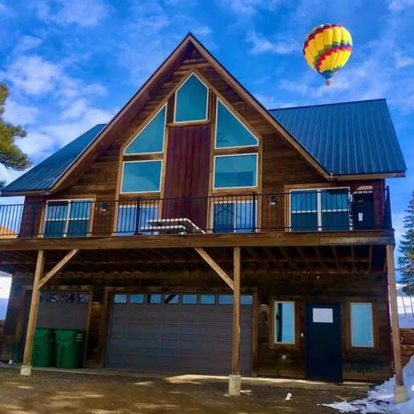 The “Worst” Home, Best Stay In Pagosa Springs，位于帕戈萨斯普林斯的酒店