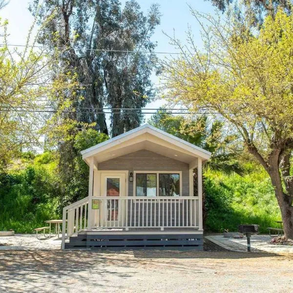 Jellystone Park Tower Park Resort，位于洛迪的酒店