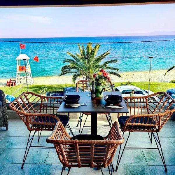 Lux Suite Sea Front Avra，位于佩科霍里的酒店