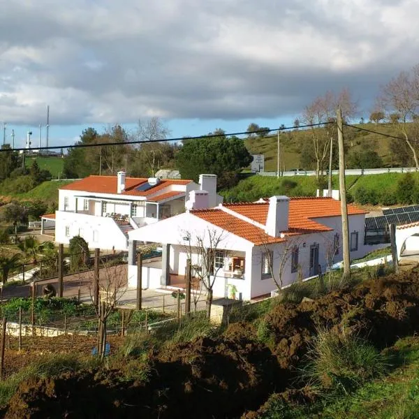 Holiday home Monte das Azinheiras，位于阿拉奥洛斯的酒店
