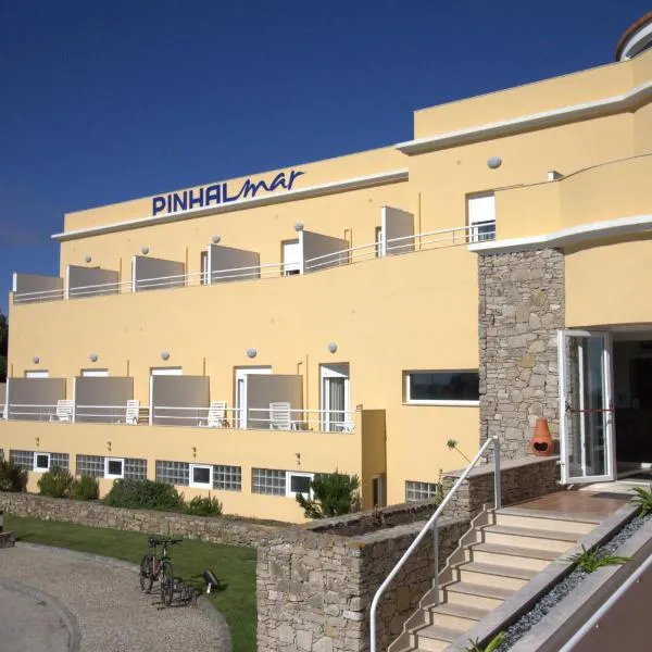 WOT Peniche PinhalMar，位于Casais Brancos的酒店