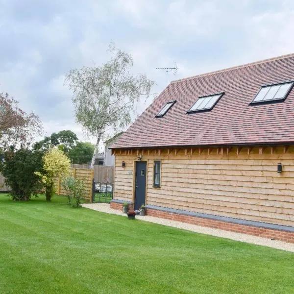 Nr Bicester Village 5 Star Luxury on farm，位于Piddington的酒店
