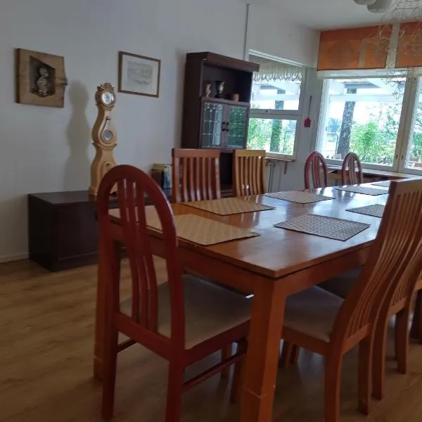 Saarnimaja，位于海门林纳的酒店