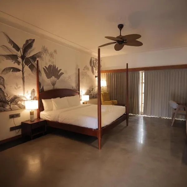 Prasanthi Hotel，位于奎隆的酒店