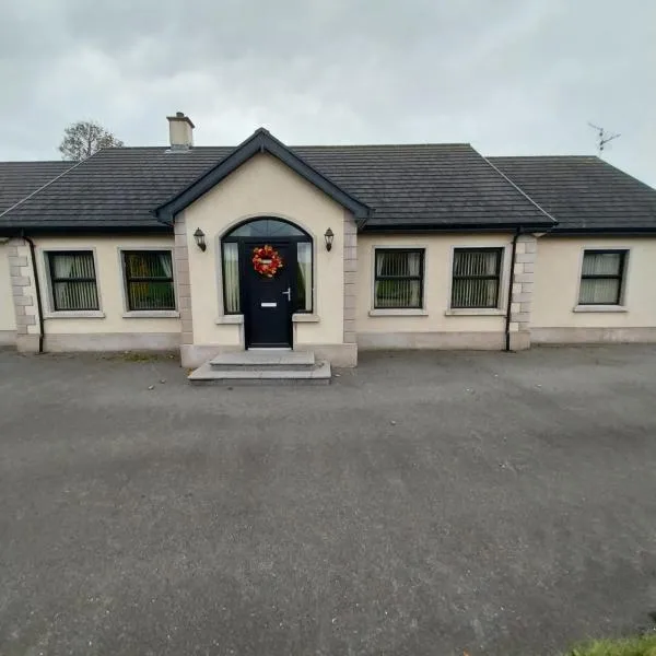 Home from Home，位于Corchoney Cross Roads的酒店