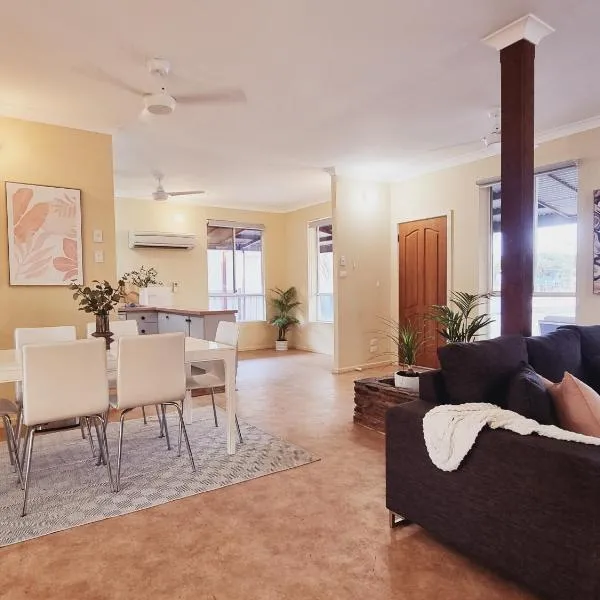 Reel in Serenity - Peaceful Beach Fishing Awaits，位于昂斯洛的酒店