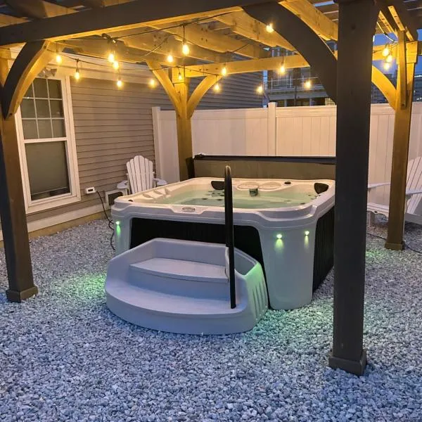 Perfect 5 Star Beach Block with Hot Tub，位于大西洋城的酒店