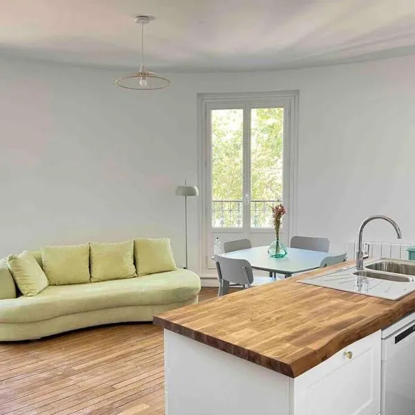 Magnifique appartement familiale 6 personnes 3 chambres et 3 salles de bain en hyper centre avec rue piétonne Parking 20m，位于特鲁瓦的酒店