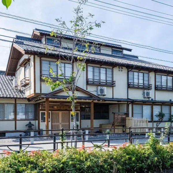 Fuji Sakura Onsen Ryokan，位于笛吹市的酒店