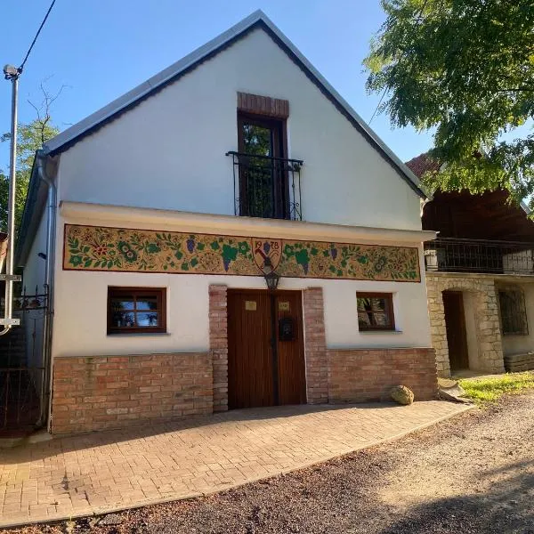 WBS Vinařství U Lisu Znojmo 6345，位于兹诺伊莫的酒店