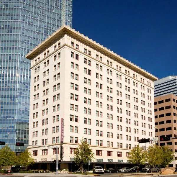 Colcord Hotel Oklahoma City, Curio Collection by Hilton，位于Forest Park的酒店