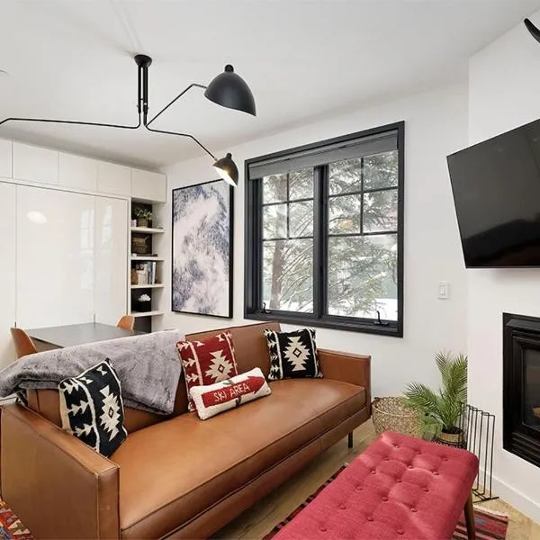 Christiana Lodge 102A Studio in Aspen with Hot Tub access，位于阿斯潘的酒店