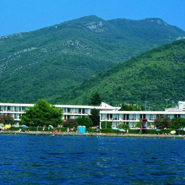 Hotel Kamelija，位于Obalice的酒店