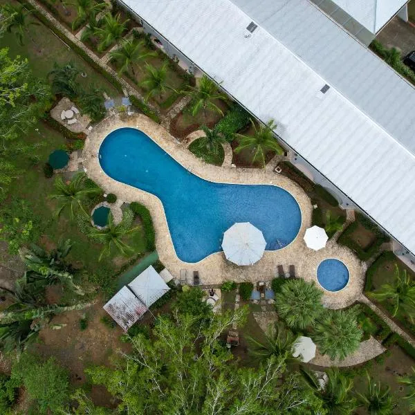 Laguna Eco Village #205 Pool/ Tennis Courts/ BBQ，位于San Antonio的酒店