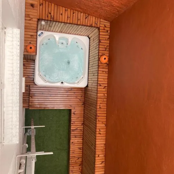 Maison Martha - sauna en jacuzzi - 12 personen，位于奥斯坦德的酒店